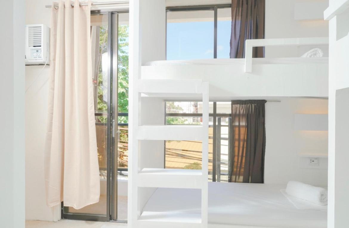 The A Hostel Balabag  Εξωτερικό φωτογραφία